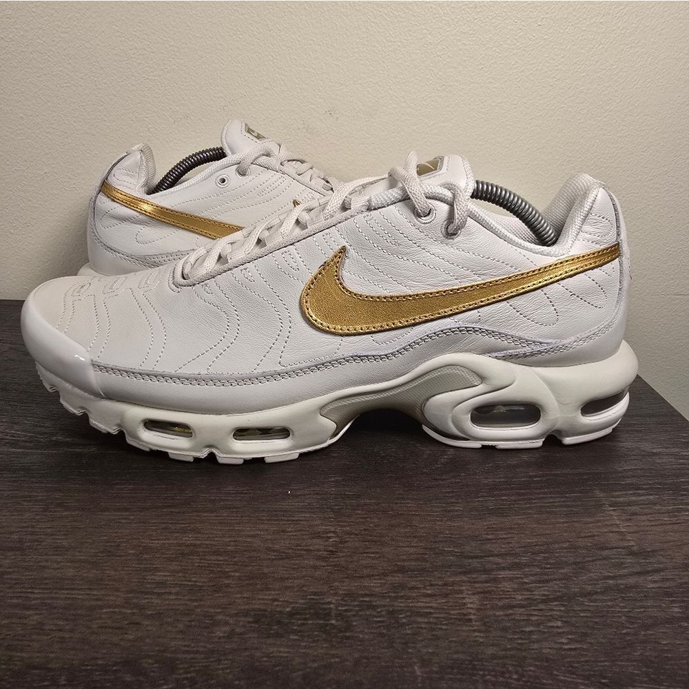 Nike Air Max Plus Tiempo Phantom Metallic Gold Men’s Running Shoes Size 11